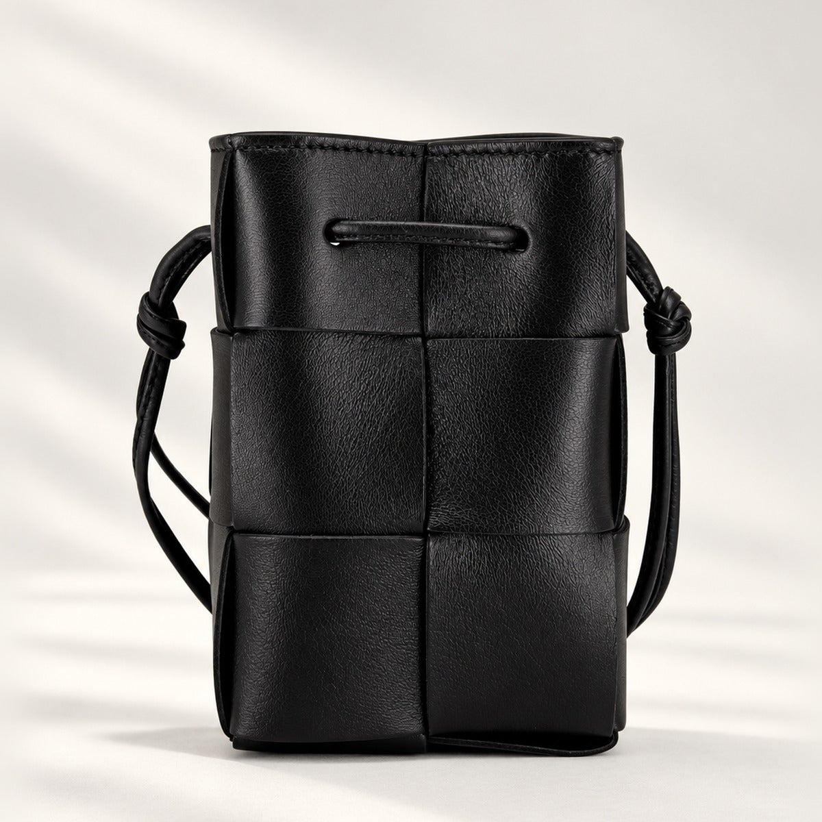 Chic Woven Mini Crossbody Bucket Bag – Lightweight Shoulder Handbag