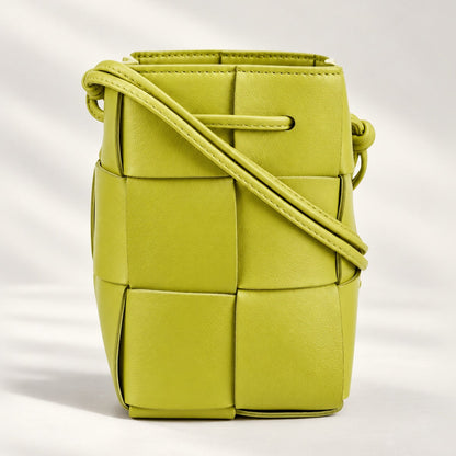 Chic Woven Mini Crossbody Bucket Bag – Lightweight Shoulder Handbag