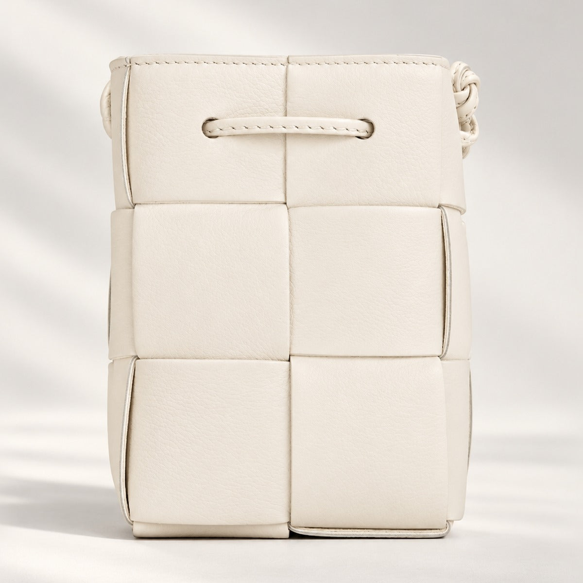 Chic Woven Mini Crossbody Bucket Bag – Lightweight Shoulder Handbag